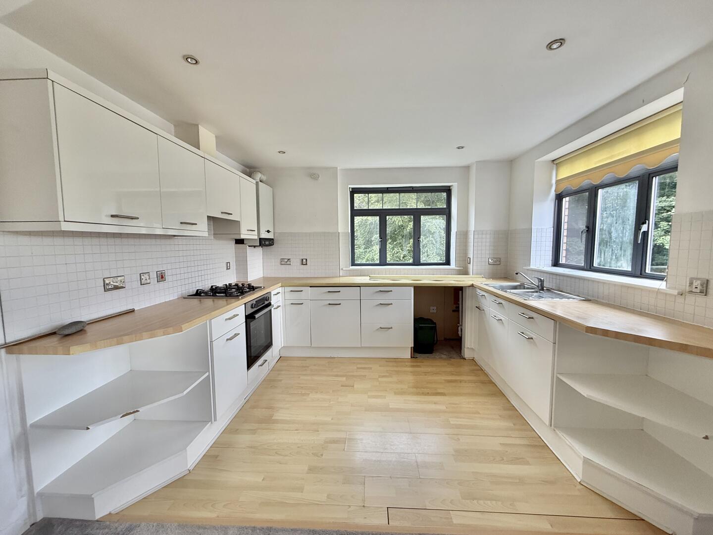 2 bed property in Malpas Road, Truro